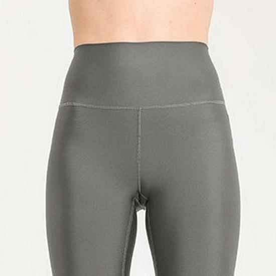 Pearlescent High-Waisted Yoga Pants: Tummy Control, Butt Lift, Quick-Dry, Tight-Fit, Nude Feel Shorts Extra Small сірий колір
Pearlescent High-Waisted Yoga Pants: Tummy Control, Butt Lift, Quick-Dry, Tight-Fit, Nude Feel Shorts Extra Small сірий колір