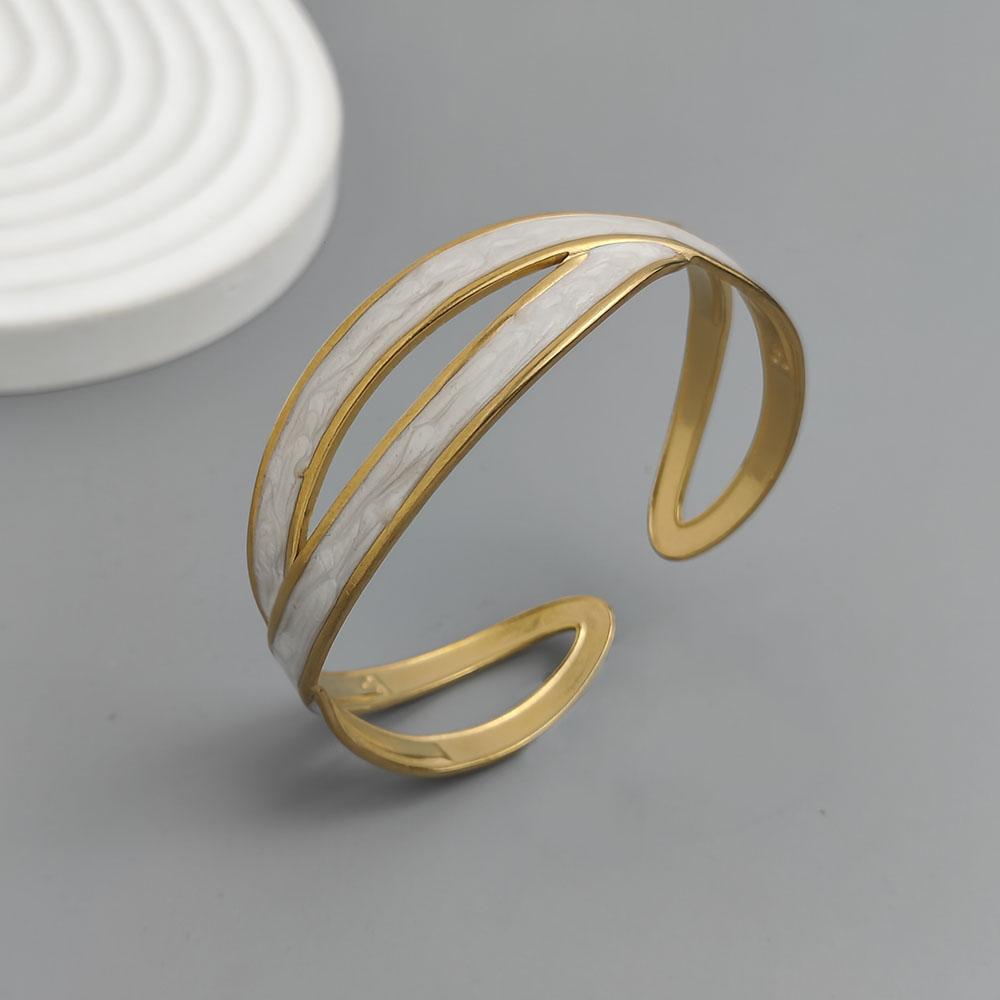 Fashionable Irregular Enamel Bracelet for Women Waterproof and Non-fading Heavy Metal Stainless Steel Jewelry Party Gift
Fashionable Irregular Enamel Bracelet for Women Waterproof and Non-fading Heavy Metal Stainless Steel Jewelry Party Gift