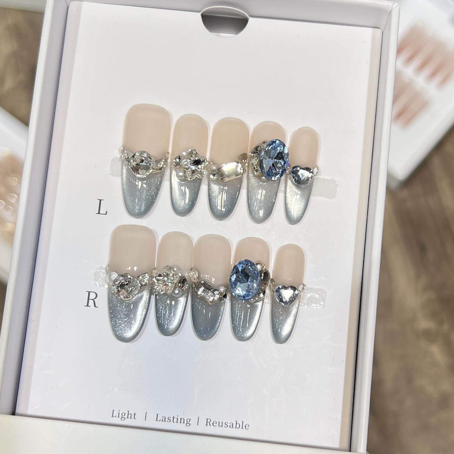 Blue Ripple Starlight: Handmade Wearable Ice Transparent Cat Eye French Manicure with Removable East Asia Diamond Details. Small (S)
Blue Ripple Starlight: Handmade Wearable Ice Transparent Cat Eye French Manicure with Removable East Asia Diamond Details. Small (S)
