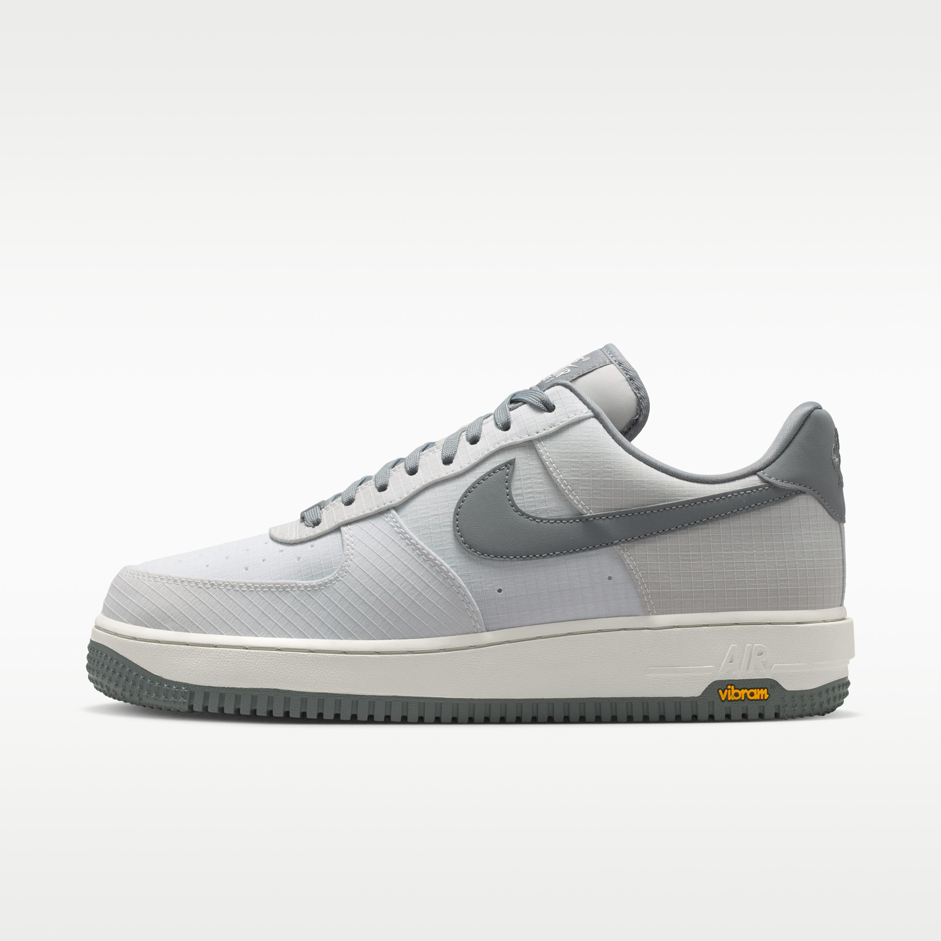Nike Air Force 1 Low LX Vibram Summit White 44
Nike Air Force 1 Low LX Vibram Summit White 44