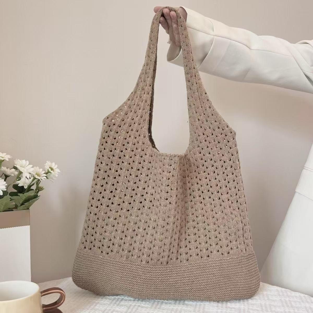 Женская вязаная сумка-тоут большой вместимости - Открытая трансформируемая сумка кроссбоди/сумка, Дизайн без застежки - Легкий уход, Ручная стирка/химчистка
Женская вязаная сумка-тоут большой вместимости - Открытая трансформируемая сумка кроссбоди/сумка, Дизайн без застежки - Легкий уход, Ручная стирка/химчистка