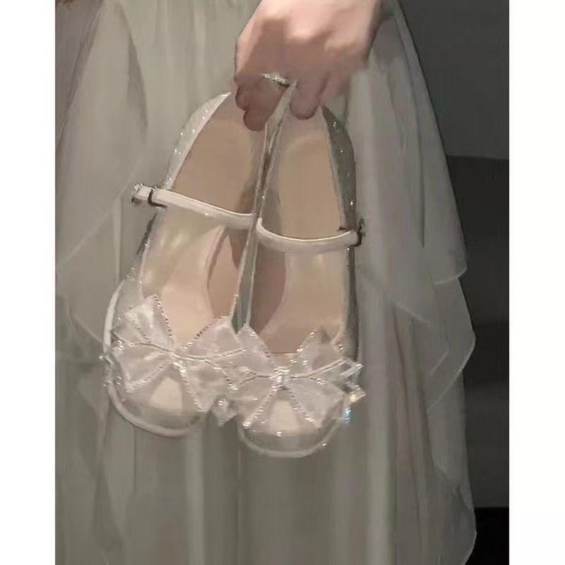 Round head thick heel Mary Jane women s shoes 2024 new one-word with sparkling bow fairy high heels spring wedding shoes 40
Round head thick heel Mary Jane women s shoes 2024 new one-word with sparkling bow fairy high heels spring wedding shoes 40