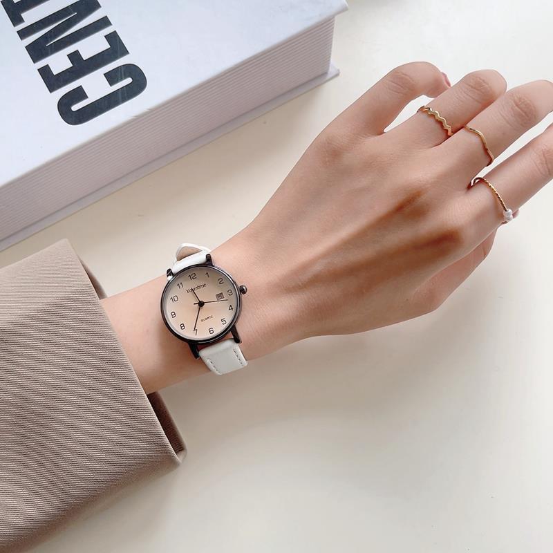 Новые модные женские часы, повседневные кожаные часы с ремешком, простые женские круглые цифровые кварцевые наручные часы
Новые модные женские часы, повседневные кожаные часы с ремешком, простые женские круглые цифровые кварцевые наручные часы