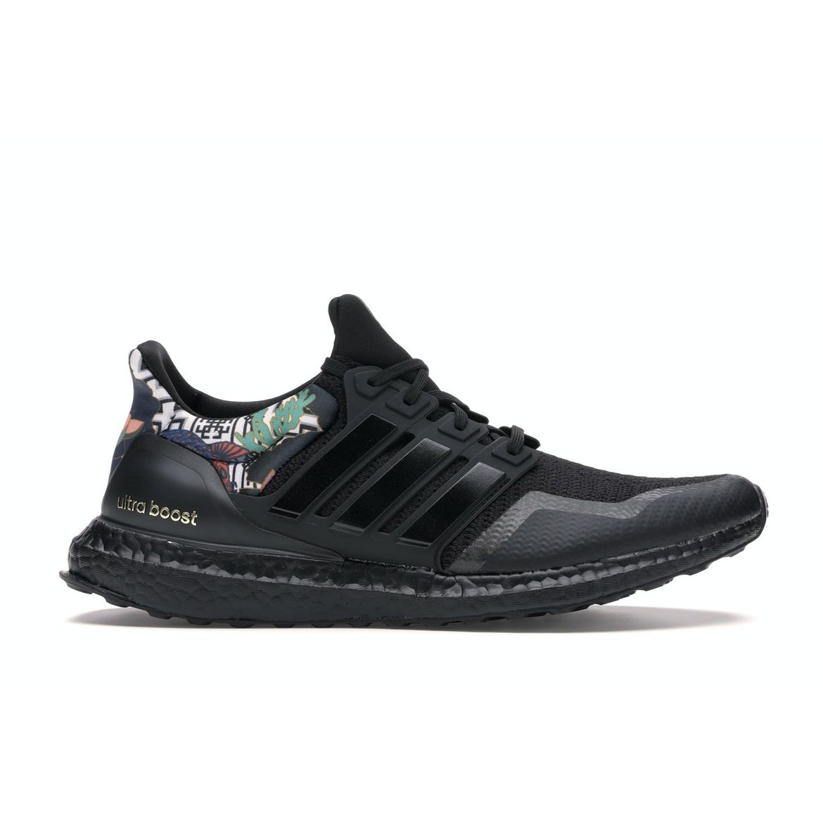 Adidas UltraBoost DNA Китайские новогодние кроссовки унисекс Black Core-Black Gold-Metalic FW4324
Adidas UltraBoost DNA Китайские новогодние кроссовки унисекс Black Core-Black Gold-Metalic FW4324