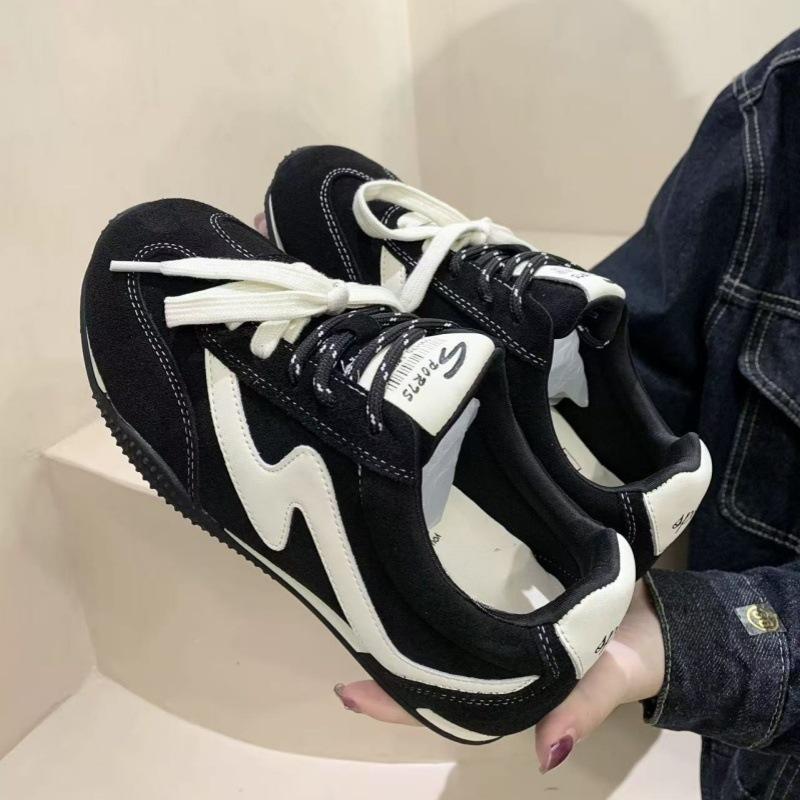 The lady boss recommends! 2025 autumn new retro German training shoes women s flat-bottomed casual sports Forrest Gump shoes versatile lace-up 40 чёрный
The lady boss recommends! 2025 autumn new retro German training shoes women s flat-bottomed casual sports Forrest Gump shoes versatile lace-up 40 чёрный