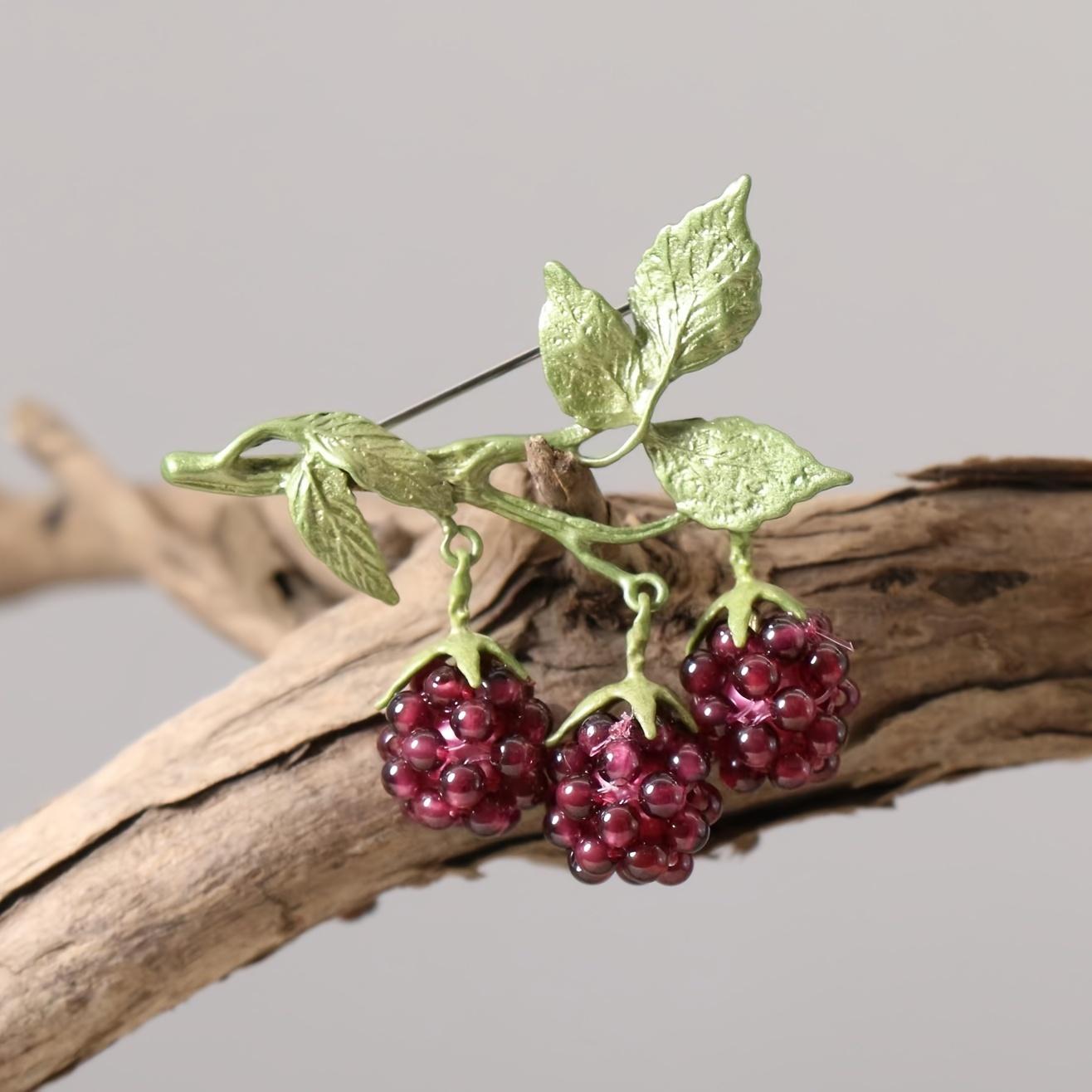 1pc Elegant Vintage-Inspired Raspberry Brooch with Sparkling Rhinestones - Unique Fruit-Themed Accessory for Women, Perfect Holiday Gift, Retro Style,
1pc Elegant Vintage-Inspired Raspberry Brooch with Sparkling Rhinestones - Unique Fruit-Themed Accessory for Women, Perfect Holiday Gift, Retro Style,