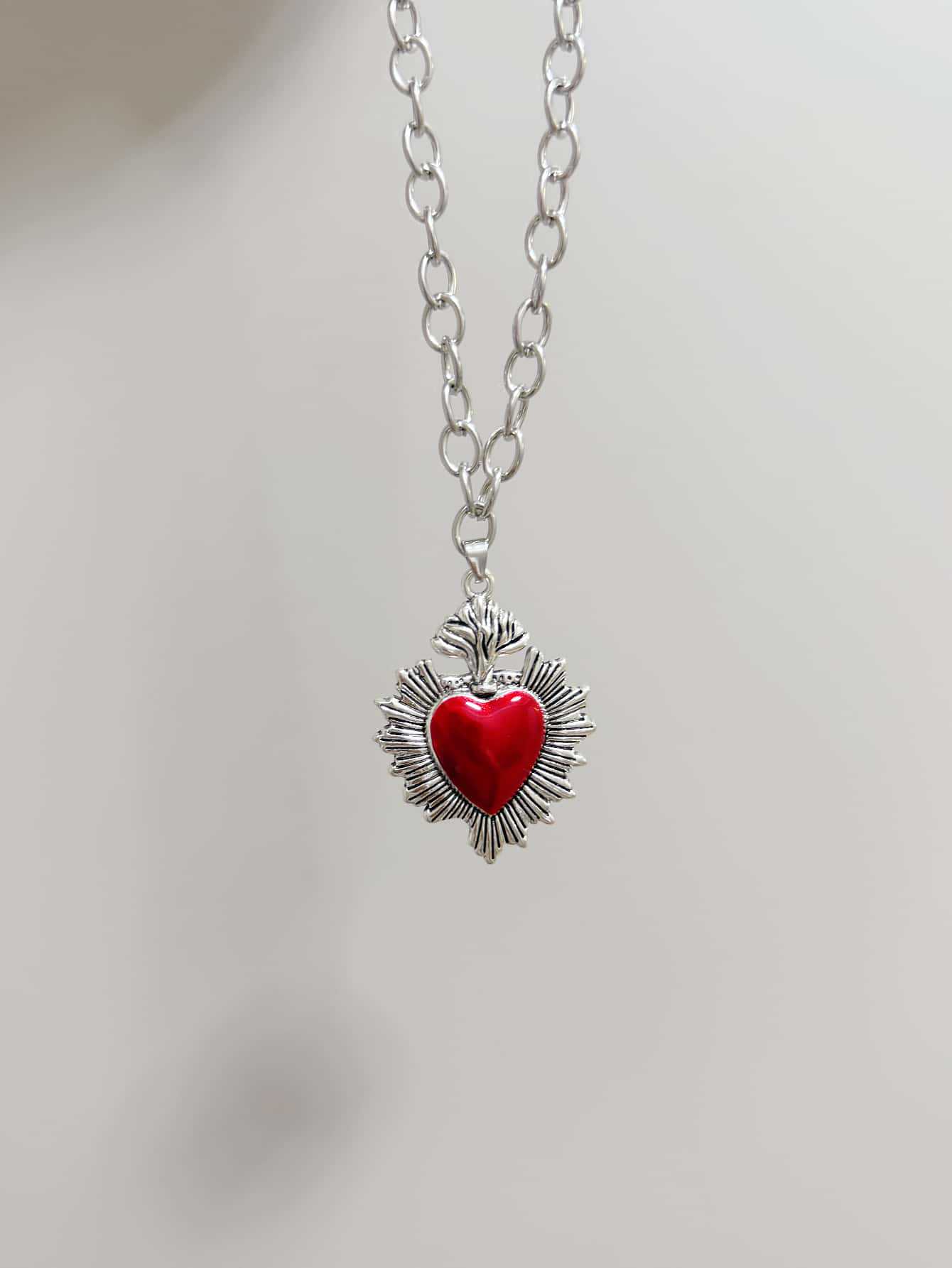 New Fashion Personality Handmade Silver Color Enamel Red Heart Pendant Necklace for Women Halloween Party Temperament Jewelry
New Fashion Personality Handmade Silver Color Enamel Red Heart Pendant Necklace for Women Halloween Party Temperament Jewelry