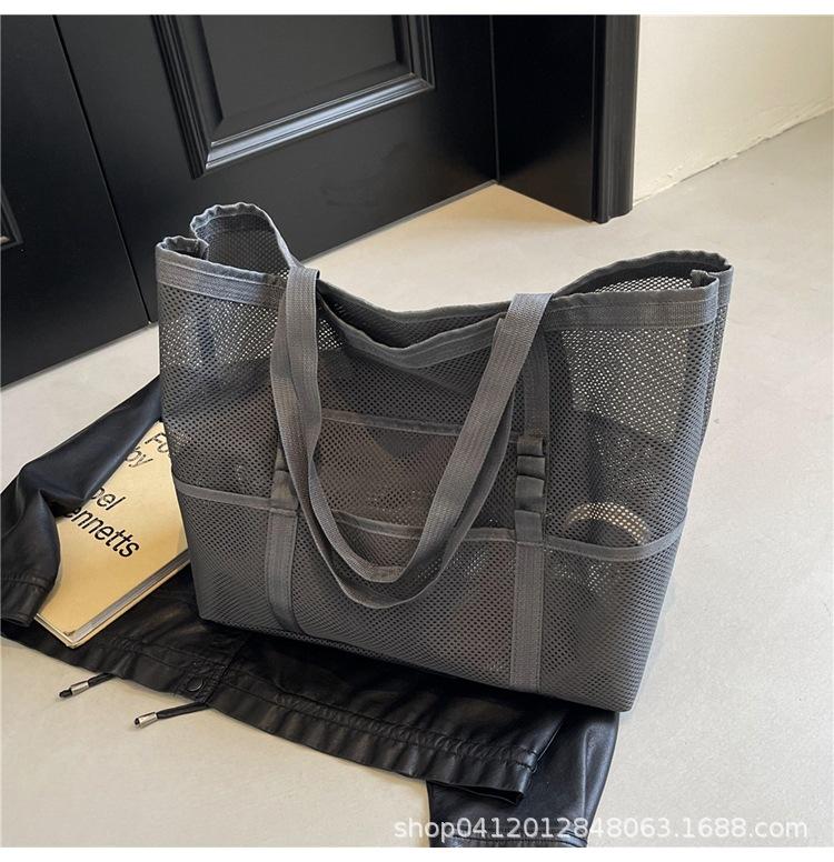 Summer popular hollow tote bag women s 2025 new large-capacity foreign-style commuter bag fashionable women s shoulder bag серый
Summer popular hollow tote bag women s 2025 new large-capacity foreign-style commuter bag fashionable women s shoulder bag серый