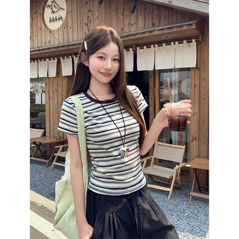 Women s Retro Striped Color Block Short Sleeve Crew Neck Top Small
Women s Retro Striped Color Block Short Sleeve Crew Neck Top Small