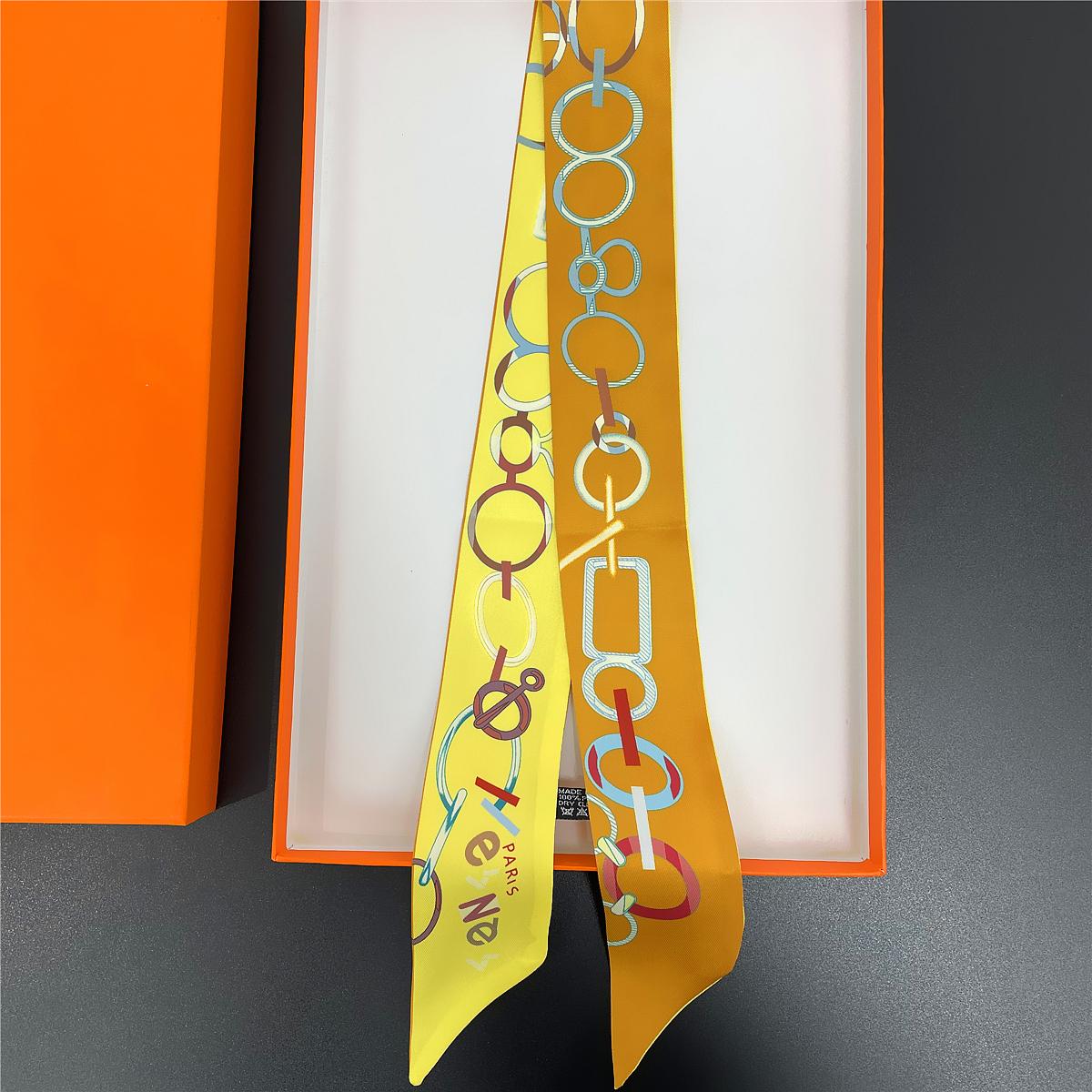 2024 Brand Design New Chain Silk Scarf Luxury Scarf Women Fashion Hair Headband Foulard Skinny Bag Scarves Neckerchief For Lady
2024 Brand Design New Chain Silk Scarf Luxury Scarf Women Fashion Hair Headband Foulard Skinny Bag Scarves Neckerchief For Lady