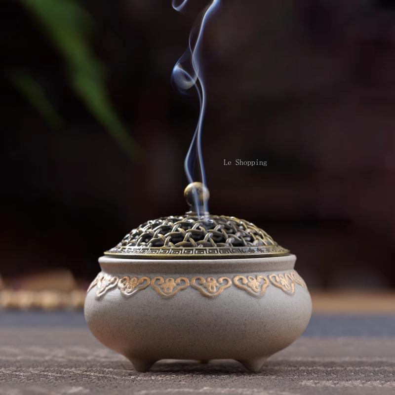 Zen Vintage Ceramic Incense Burner Three-legged Design Temple Worship and Indoor Incense Household Tabletop Decoration Censer
Zen Vintage Ceramic Incense Burner Three-legged Design Temple Worship and Indoor Incense Household Tabletop Decoration Censer