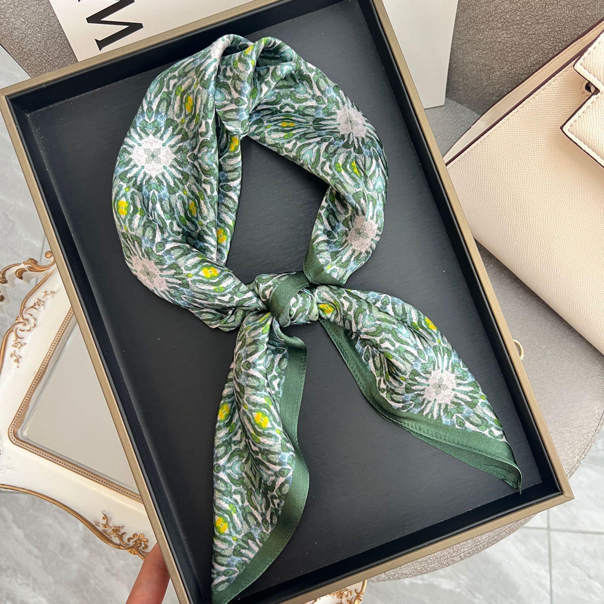 The Beauty Of Art! Mulberry Silk Silk Scarf Women S Spring And Summer Temperament Floral Versatile 70Cm Chinese Square Scarf Silk Scarf Women 68-68
The Beauty Of Art! Mulberry Silk Silk Scarf Women S Spring And Summer Temperament Floral Versatile 70Cm Chinese Square Scarf Silk Scarf Women 68-68