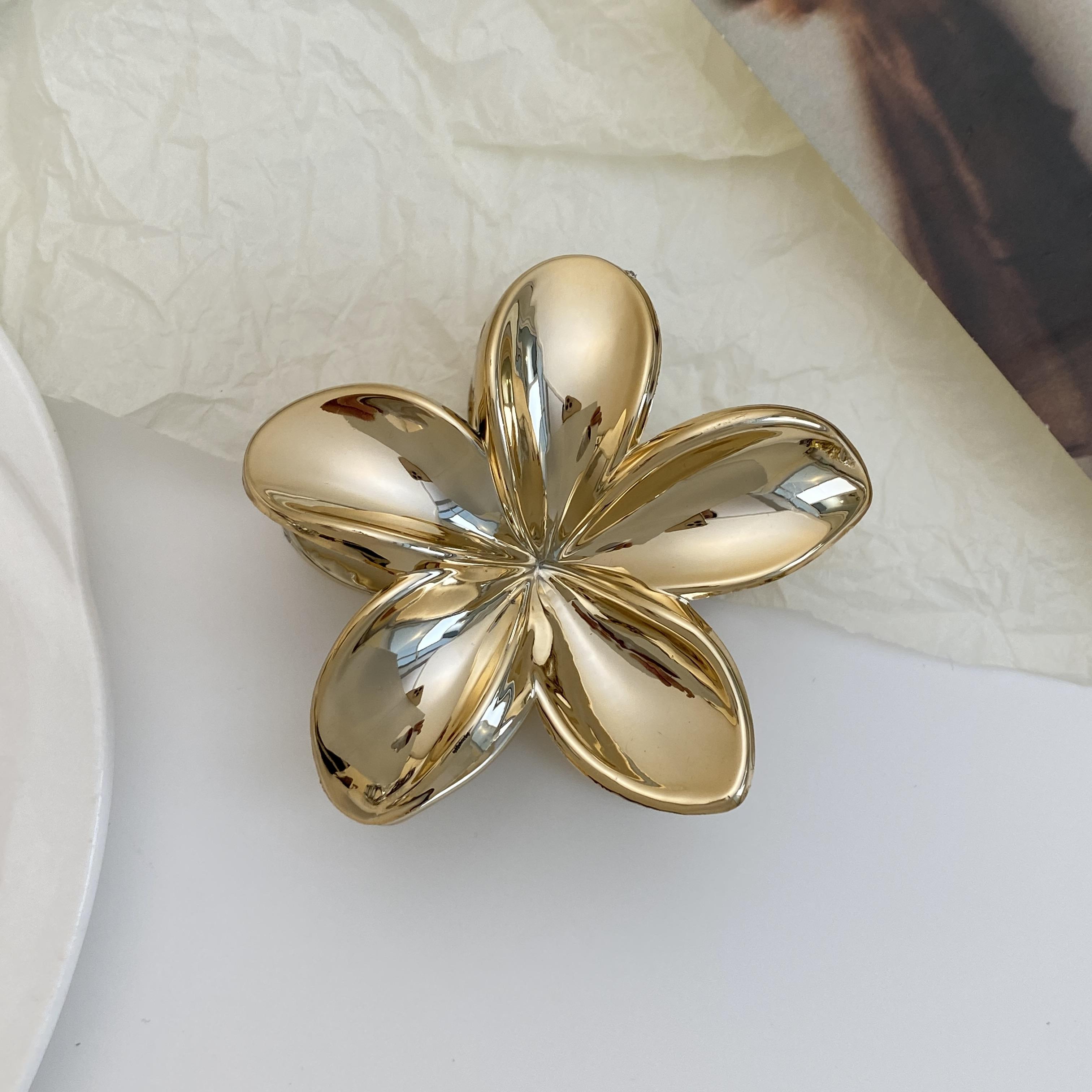 Fashion Metal Silver Color Flower Hair Claw for Women Large Hair Crab Clamps Ponytail Shark Clip Headdress Hair Accessories
Fashion Metal Silver Color Flower Hair Claw for Women Large Hair Crab Clamps Ponytail Shark Clip Headdress Hair Accessories