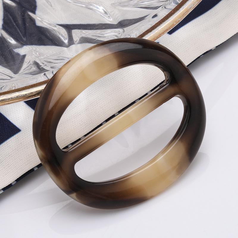 Універсальний овальний шарф і пряжка для пальто з регульованими трьома швидкостями Oval 5cm коричневий/жовтий
Універсальний овальний шарф і пряжка для пальто з регульованими трьома швидкостями Oval 5cm коричневий/жовтий