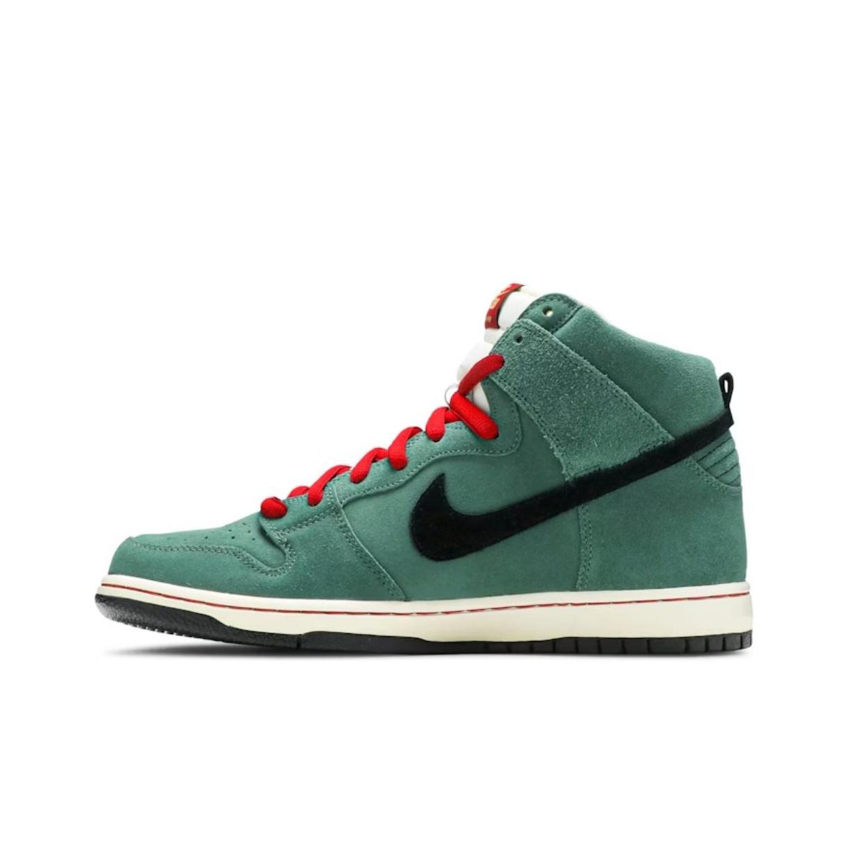 Новые Nike Sb Dunk High Heineken 305050-300 42.5
Новые Nike Sb Dunk High Heineken 305050-300 42.5