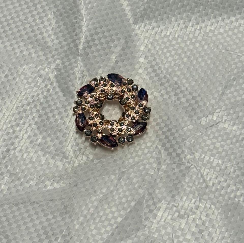 Креативна сплавна брошка Креативні аксесуари Значок One Size фіолетовий
Креативна сплавна брошка Креативні аксесуари Значок One Size фіолетовий