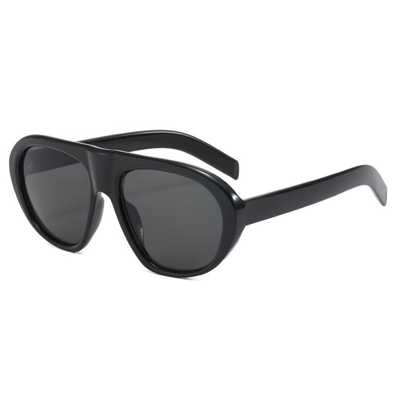 Cortis Martin same retro tortoiseshell sunglasses fashionable trend pilot large frame thin sunglasses
Cortis Martin same retro tortoiseshell sunglasses fashionable trend pilot large frame thin sunglasses