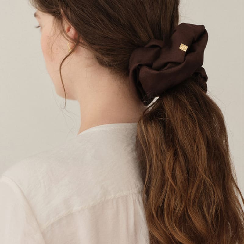 KINDERSALMON Шелковая резинка для волос Мокко Mocha
KINDERSALMON Шелковая резинка для волос Мокко Mocha