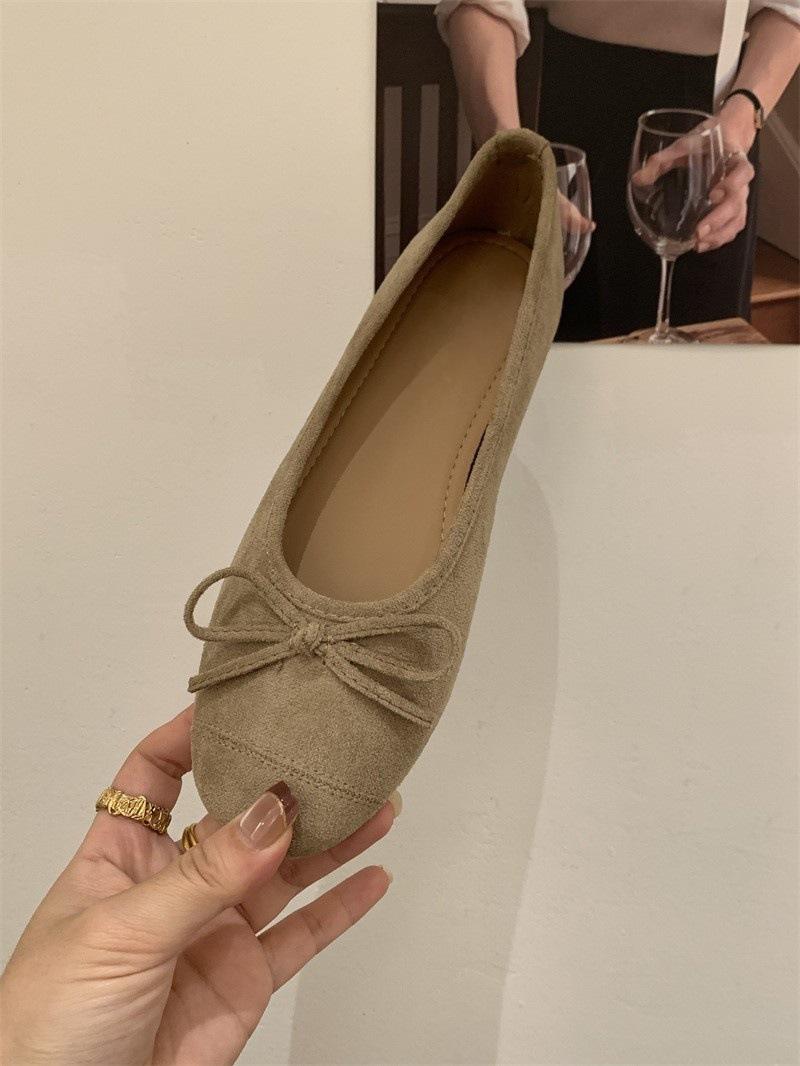 Round head flat bottom light mouth shoes matte suede ballet shoes grandma shoes super soft single shoes retro 40 хакі
Round head flat bottom light mouth shoes matte suede ballet shoes grandma shoes super soft single shoes retro 40 хакі