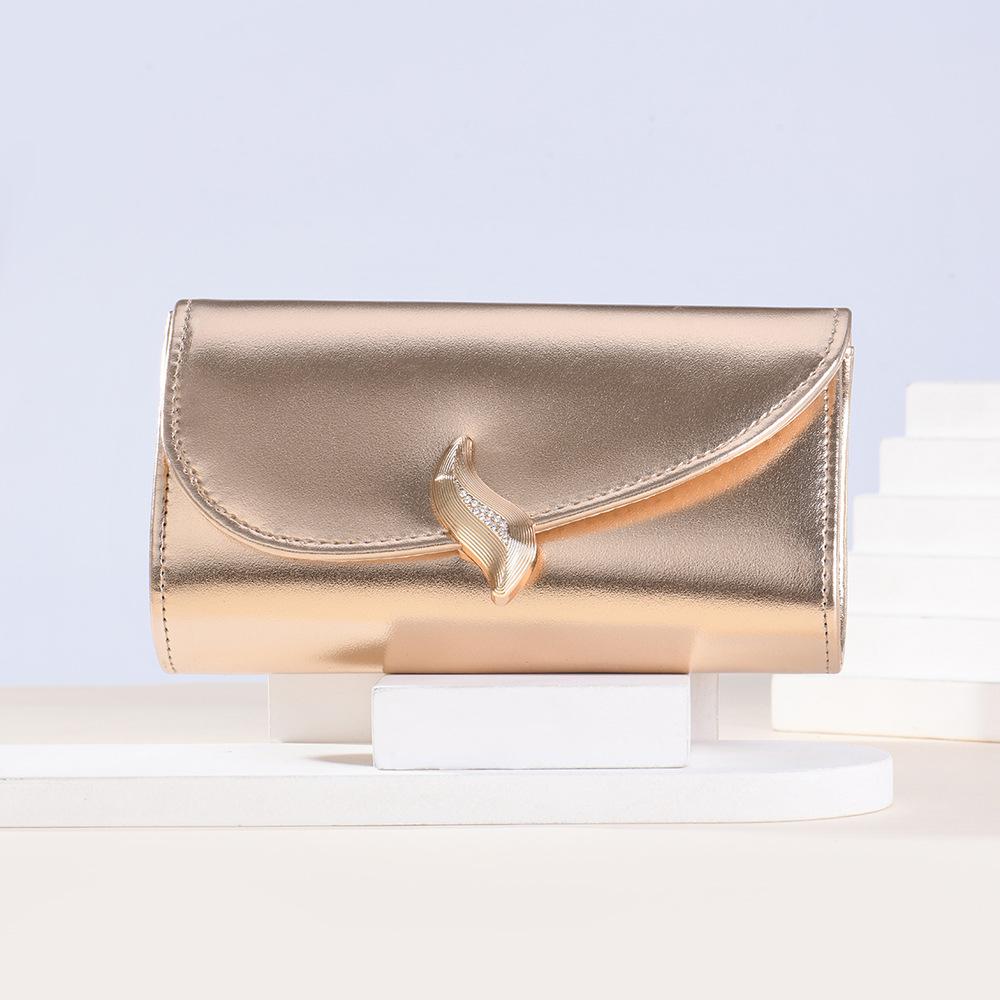 Women Chic Clutches Soft PU Leather Chain Crossbody Shoulder Bag With Leaf Buckle Evening Party Fashion Temperament Handbag розового золота
Women Chic Clutches Soft PU Leather Chain Crossbody Shoulder Bag With Leaf Buckle Evening Party Fashion Temperament Handbag розового золота