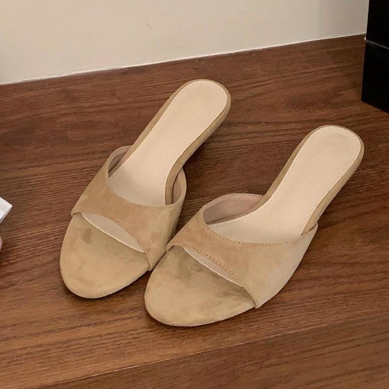 Fashion New In Footwear Round Toe Ladies Low Heel Slides Slippers Female Sandals Shoes Fashion Flock Women Heeled Slippers Shoes Pumps 35 бежевый
Fashion New In Footwear Round Toe Ladies Low Heel Slides Slippers Female Sandals Shoes Fashion Flock Women Heeled Slippers Shoes Pumps 35 бежевый