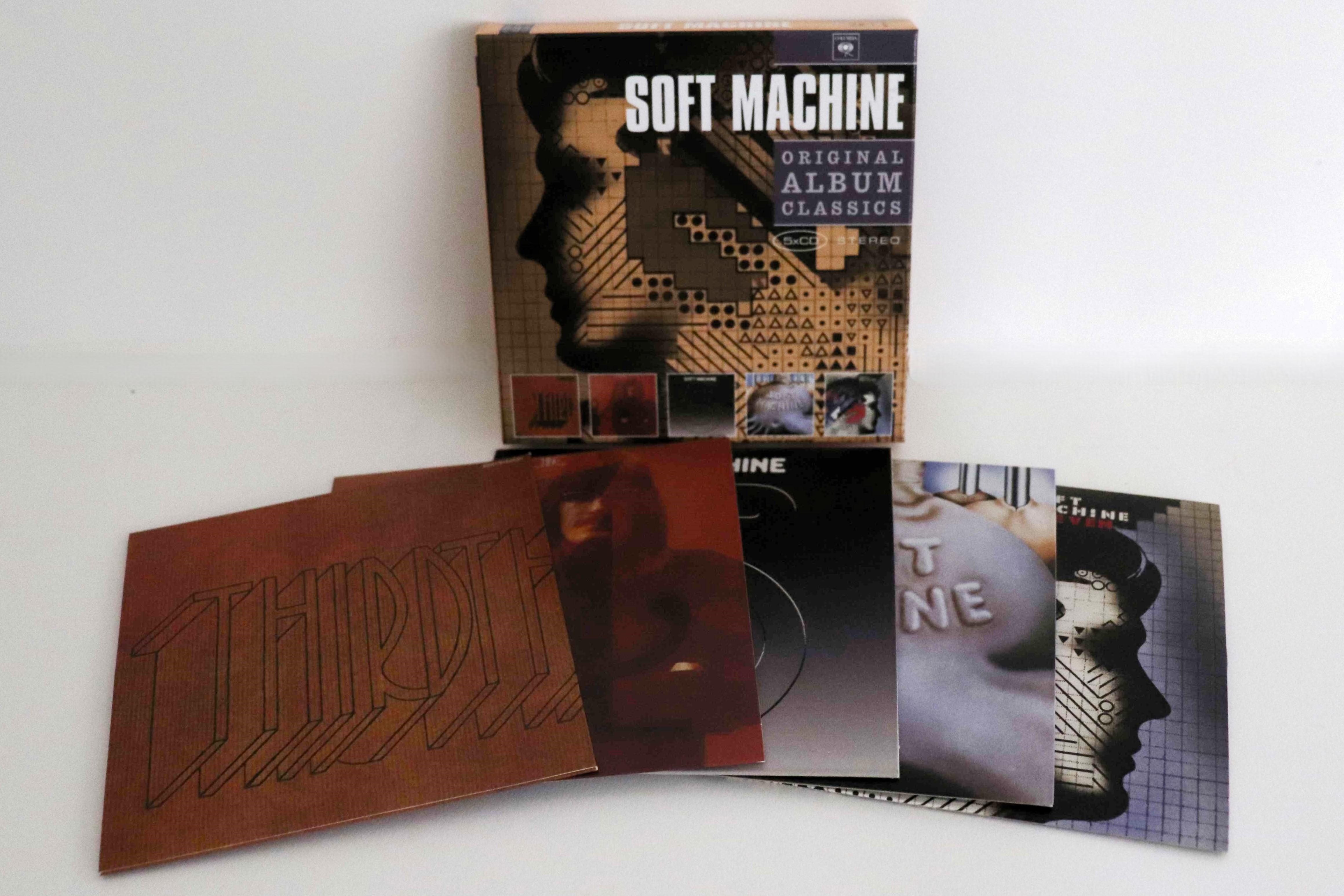 CD SOFT MACHINE - Original Album Classics 88697781442 LEGACY 2010 Europe Rock Used
CD SOFT MACHINE - Original Album Classics 88697781442 LEGACY 2010 Europe Rock Used