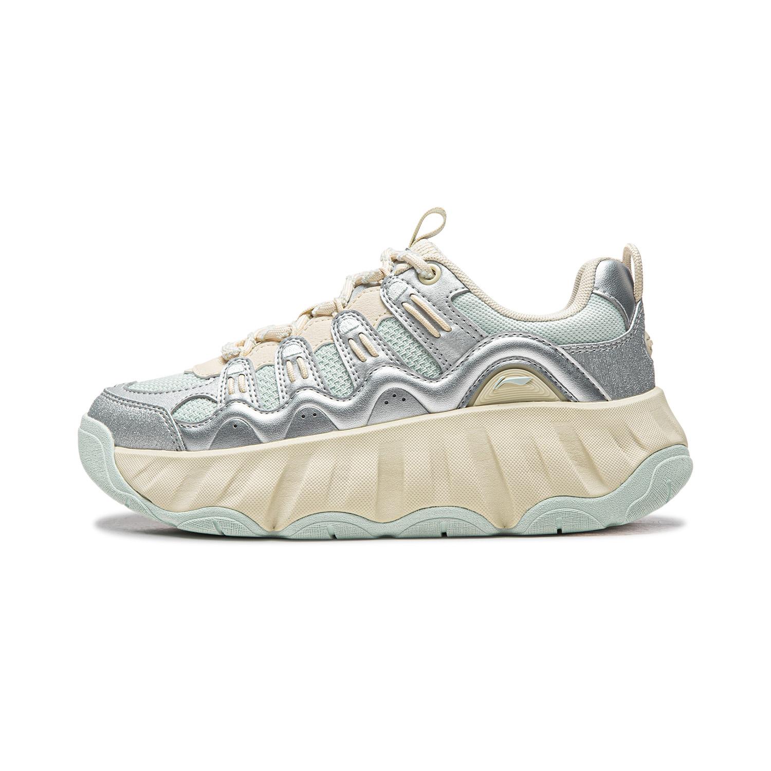 Li Ning Classic Versatile Retro Fashion Thick Sole Height Increasing Slimming Casual Shoes Kids sneakers Silver Blue AGCW028-2 38⅓
Li Ning Classic Versatile Retro Fashion Thick Sole Height Increasing Slimming Casual Shoes Kids sneakers Silver Blue AGCW028-2 38⅓