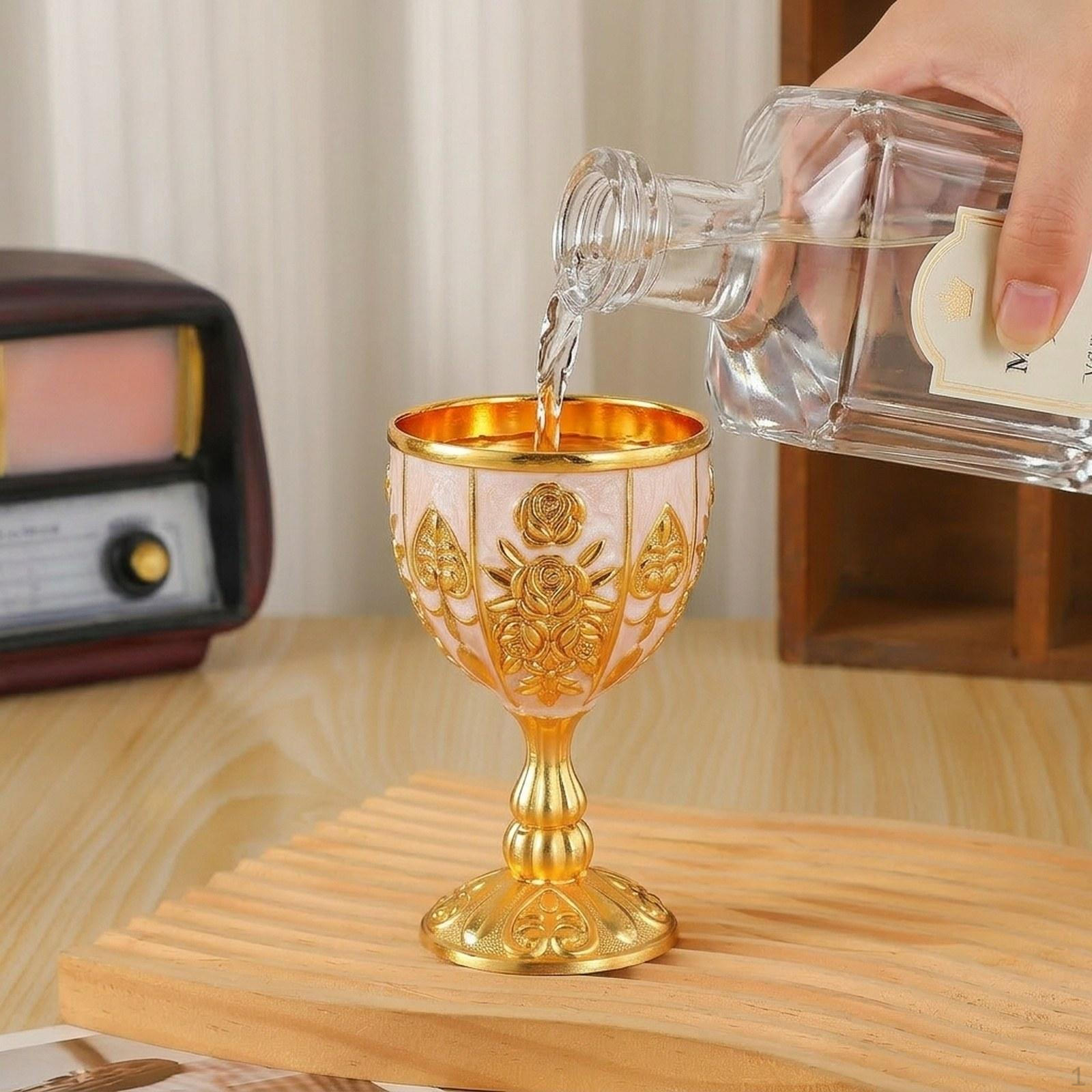 Communion Cup, with Luxury, European Retro Style, Ideal for A Party at Home. Gold White
Communion Cup, with Luxury, European Retro Style, Ideal for A Party at Home. Gold White