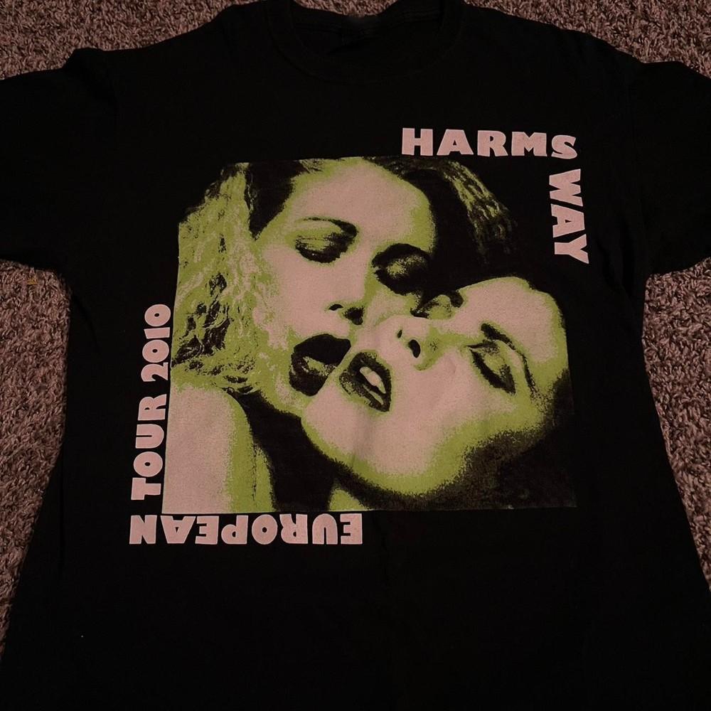 Harms Way European tour Type O Negative rip Brand ZL908 Unisex T-Shirt XXXL
Harms Way European tour Type O Negative rip Brand ZL908 Unisex T-Shirt XXXL