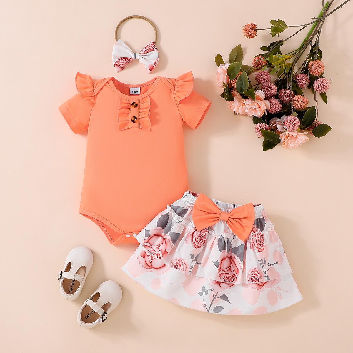 Orange Ruffle Bodysuit with Rose Print Skirt & Bow Hairband Set - Soft & Skin-Friendly 12-18 Months оранжевый
Orange Ruffle Bodysuit with Rose Print Skirt & Bow Hairband Set - Soft & Skin-Friendly 12-18 Months оранжевый