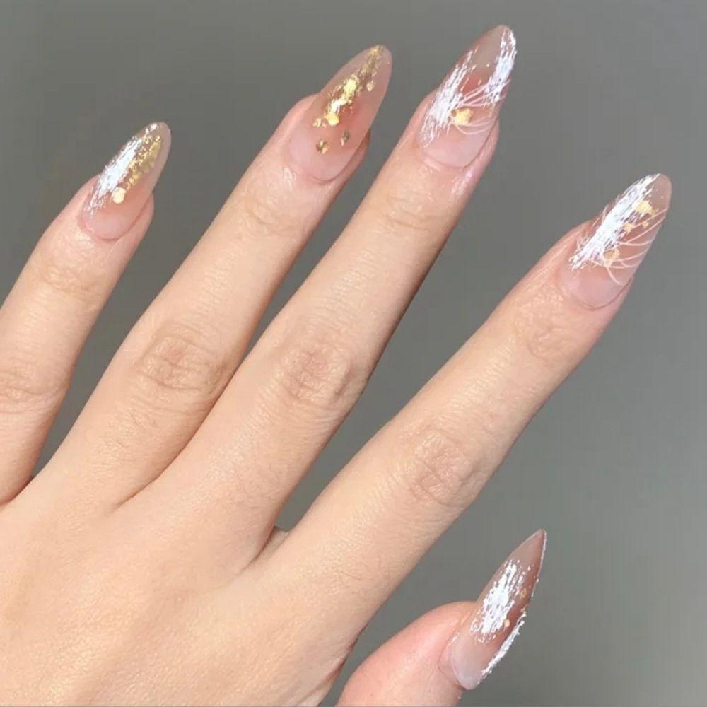 Detachable Artificial Full Cover Nail Tips Wearable French Fake Nails Blood Almond False Nails
Detachable Artificial Full Cover Nail Tips Wearable French Fake Nails Blood Almond False Nails