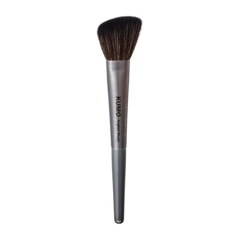 Kumo Angled Blusher Brush
Kumo Angled Blusher Brush