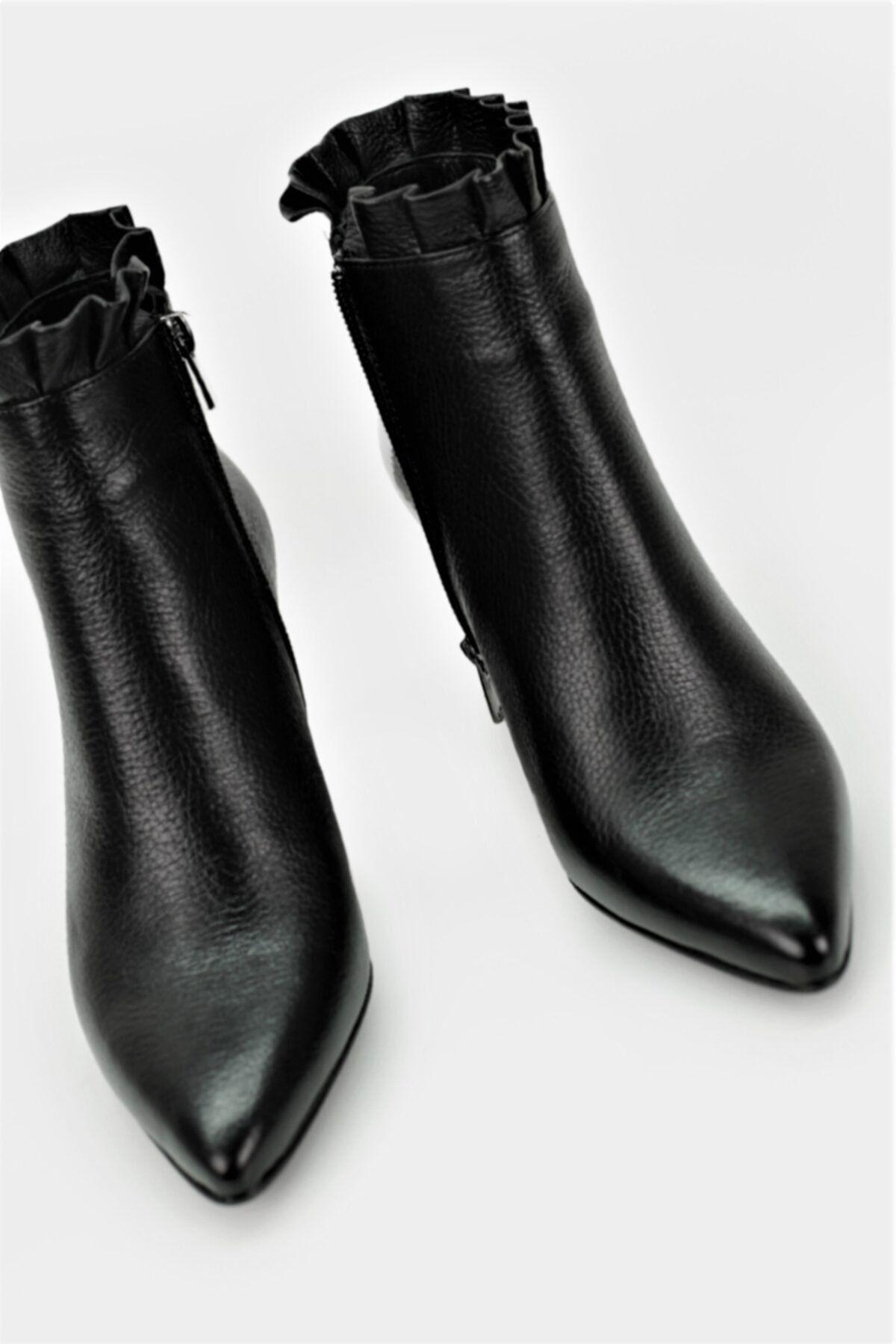 Women Modern Stylish Fashion Genuine Leather Women Black Genuine Leather Boots & Bootie 35
Women Modern Stylish Fashion Genuine Leather Women Black Genuine Leather Boots & Bootie 35