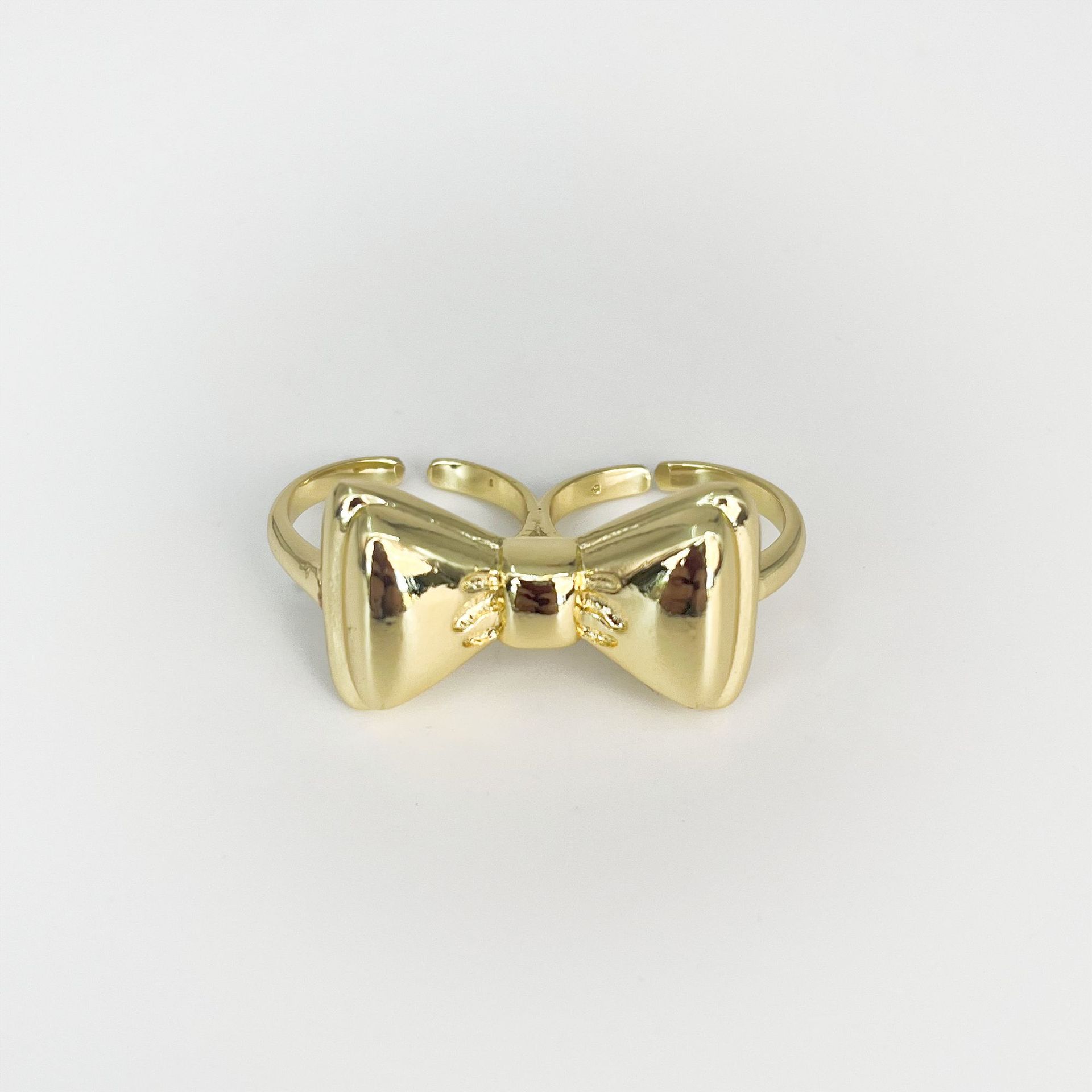 Свежее и милое кольцо-бантик для женщин, золото и серебро, дизайн, легкое, роскошное, высокое чувство, популярное кольцо, открывающееся может быть Opening adjustable золотой
Свежее и милое кольцо-бантик для женщин, золото и серебро, дизайн, легкое, роскошное, высокое чувство, популярное кольцо, открывающееся может быть Opening adjustable золотой