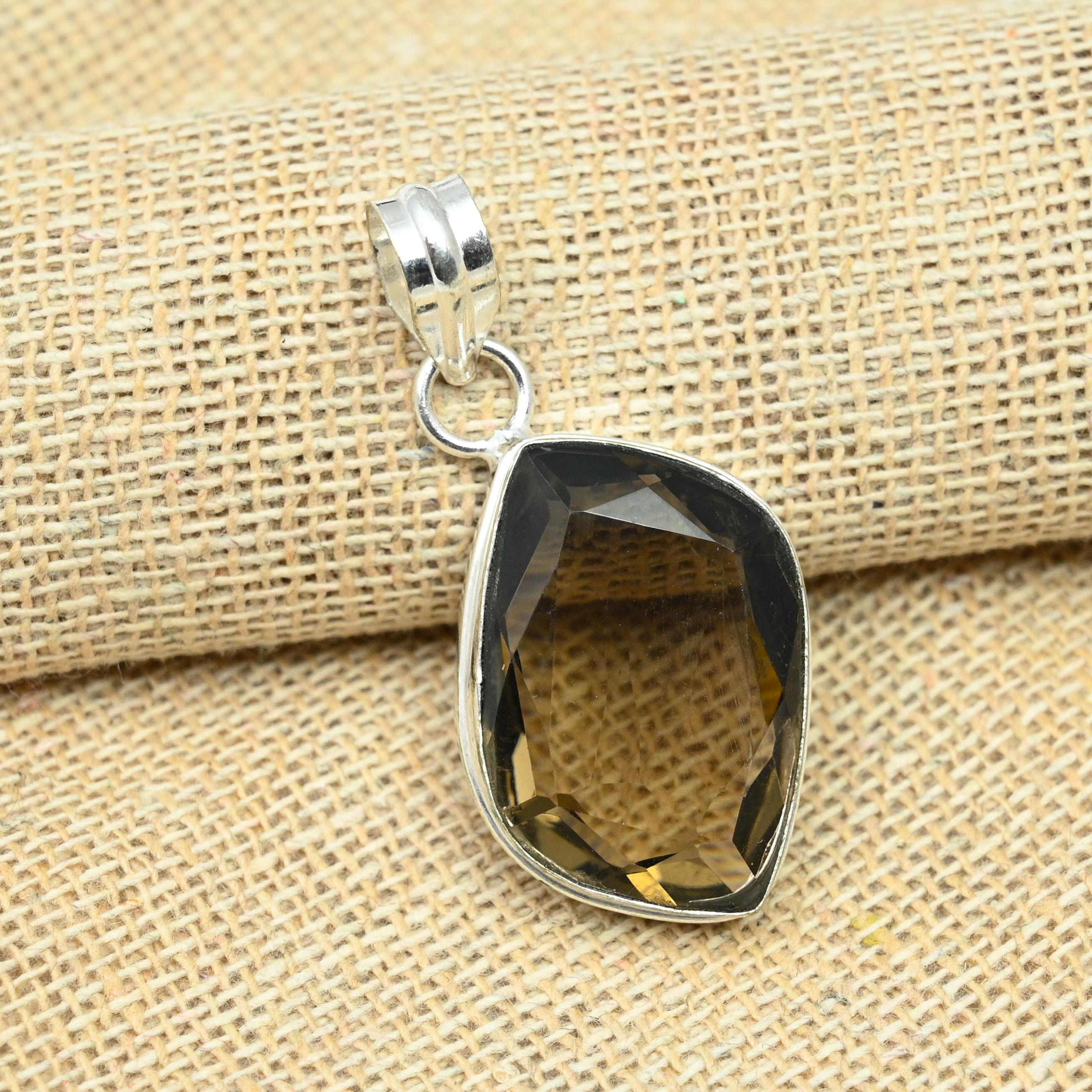 Уникальный дымчатый топаз с драгоценным камнем ручной работы из стерлингового серебра 925 пробы подарочный ювелирный кулон 1.77 Inches коричневый
Уникальный дымчатый топаз с драгоценным камнем ручной работы из стерлингового серебра 925 пробы подарочный ювелирный кулон 1.77 Inches коричневый