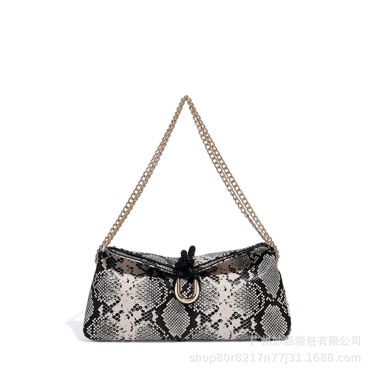 Designer Purses and Handbags Envelope Evening Clutch Crossbody Bag Vegan Leather Serpentine Pattern Shoulder Bag for Women чорний
Designer Purses and Handbags Envelope Evening Clutch Crossbody Bag Vegan Leather Serpentine Pattern Shoulder Bag for Women чорний