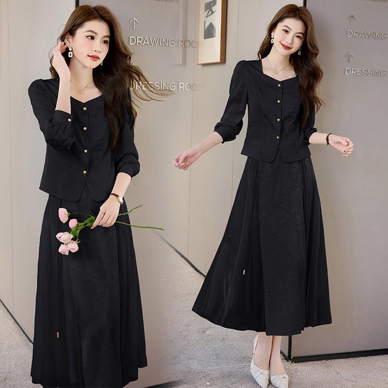 Комплект рубашки с квадратным вырезом и плиссированной миди-юбки на весну 2025 - Модный костюм HR971-6 XXL (65-70 kg) чёрный
Комплект рубашки с квадратным вырезом и плиссированной миди-юбки на весну 2025 - Модный костюм HR971-6 XXL (65-70 kg) чёрный