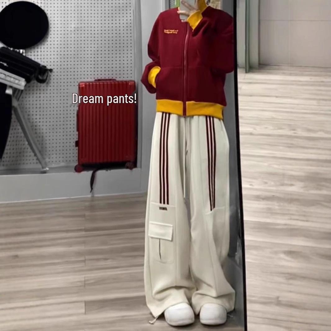 Women s Fleece-Lined Three-Stripe Wide-Leg Cargo Sweatpants - Autumn/Winter Collection 2XL
Women s Fleece-Lined Three-Stripe Wide-Leg Cargo Sweatpants - Autumn/Winter Collection 2XL