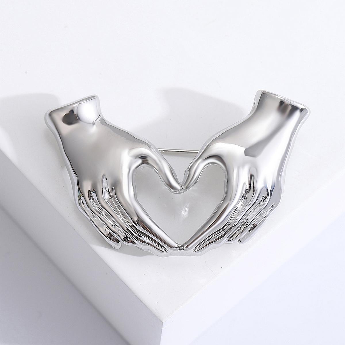 Popular Enamel Heart Shaped Hand Brooches for Women Unisex Love Pins Event Party New Gifts Jewelry Decoration Accessories
Popular Enamel Heart Shaped Hand Brooches for Women Unisex Love Pins Event Party New Gifts Jewelry Decoration Accessories