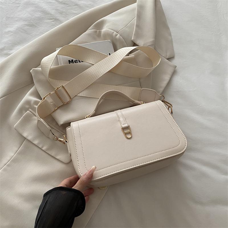 Fashionable Minimalist Crossbody Bag with Top Handle and Flap for Women - Solid Color Square Purse Simple Design Shoulder Bag білий
Fashionable Minimalist Crossbody Bag with Top Handle and Flap for Women - Solid Color Square Purse Simple Design Shoulder Bag білий