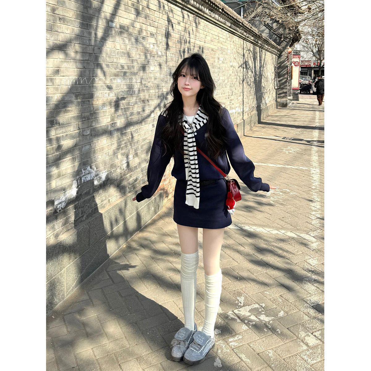 Korean Layered Shawl Set: Spring/Autumn Age-Reducing Long Sleeve Dress with Loose Hip-Wrap Skirt XL (recommended for 55-62.5 kg)
Korean Layered Shawl Set: Spring/Autumn Age-Reducing Long Sleeve Dress with Loose Hip-Wrap Skirt XL (recommended for 55-62.5 kg)