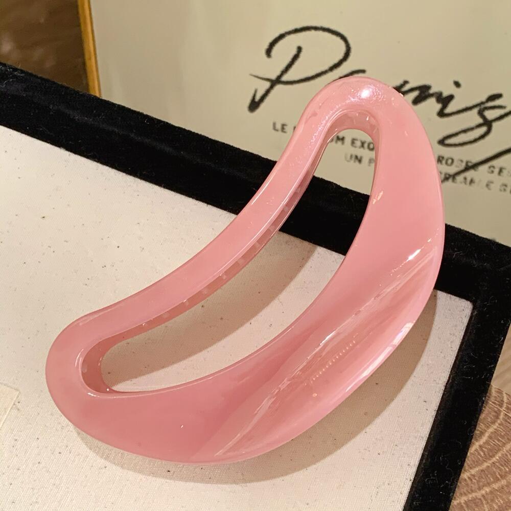 Елегантна велика порожниста шпилька-краб: Жіночий висококласний вигнутий аксесуар для волосся акула 12cm
Елегантна велика порожниста шпилька-краб: Жіночий висококласний вигнутий аксесуар для волосся акула 12cm