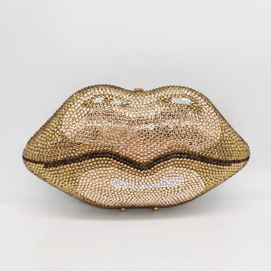 Mouth-Shaped Little Crystal Evening Bags Full Rhinestone Dinner Purse Bags For Women Bridesmaid Handbags Luxury Lady Diamond 18.5cmX10cmX6cm
Mouth-Shaped Little Crystal Evening Bags Full Rhinestone Dinner Purse Bags For Women Bridesmaid Handbags Luxury Lady Diamond 18.5cmX10cmX6cm