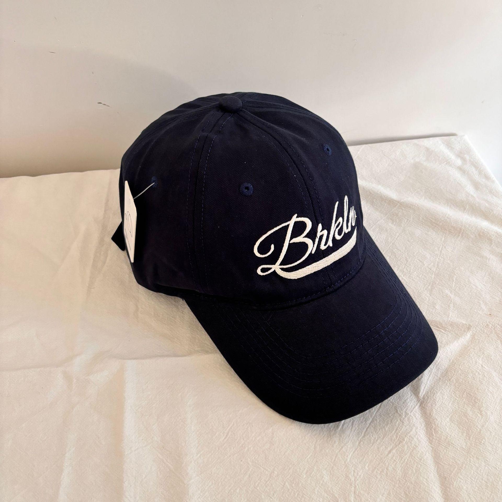 Ретро большая окружность головы показывающая лицо маленькая глубокая кепка мужская шляпа женская новая бейсболка с вышитыми буквами M(56-58cm)
Ретро большая окружность головы показывающая лицо маленькая глубокая кепка мужская шляпа женская новая бейсболка с вышитыми буквами M(56-58cm)