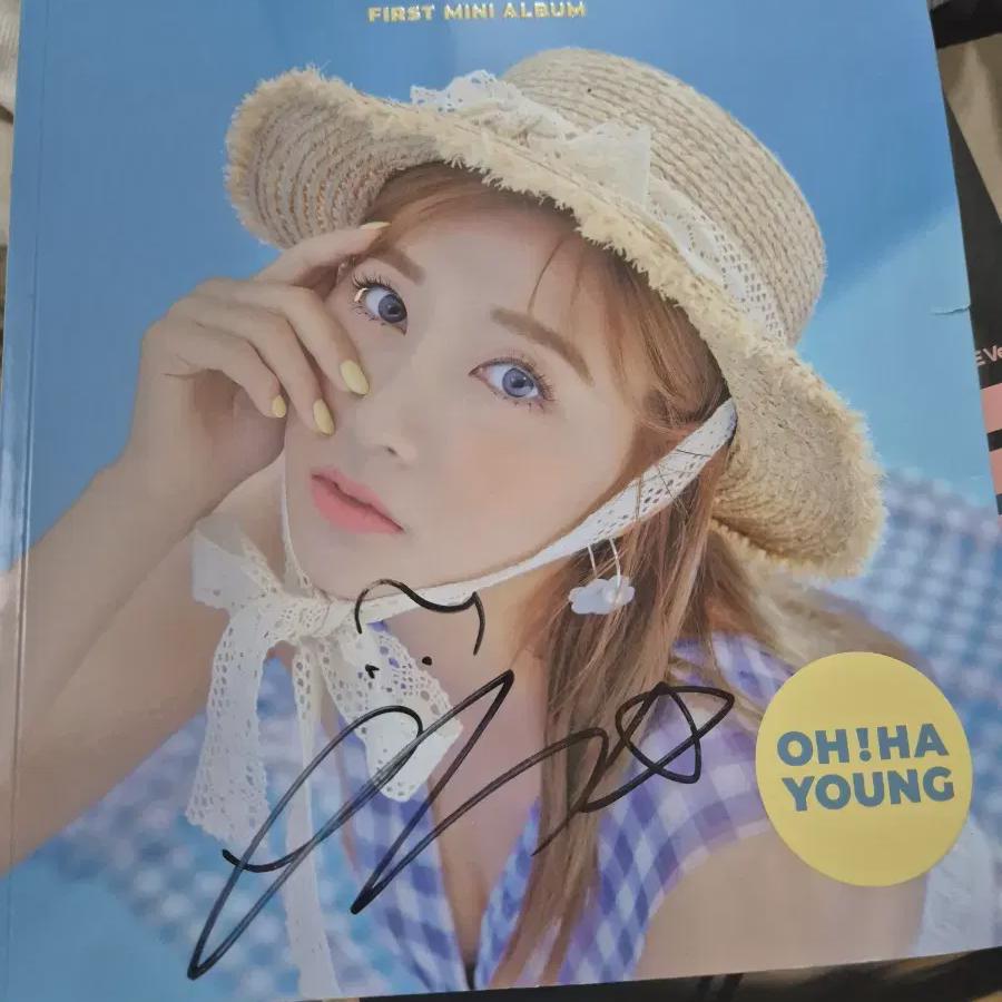 О Ха-Ён Мини Том. 1 автограф-издание
О Ха-Ён Мини Том. 1 автограф-издание