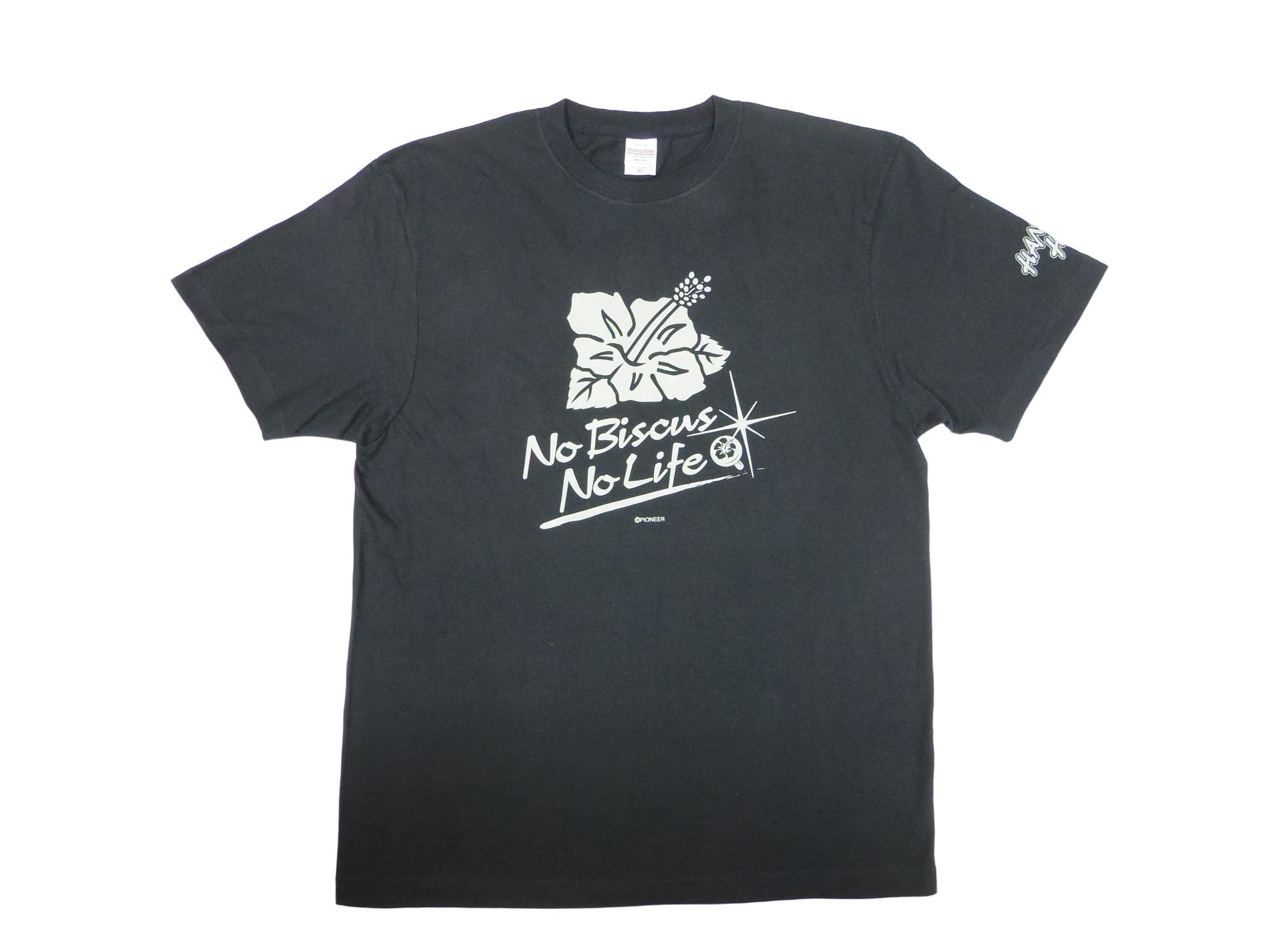 HANAHANA Glow-in-the-Dark T-shirt, size L
HANAHANA Glow-in-the-Dark T-shirt, size L