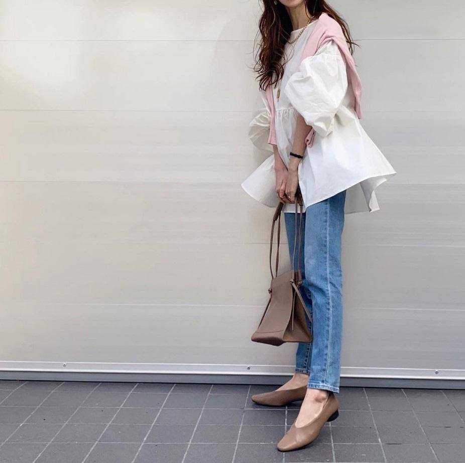 2024 Spring/Summer Japanese Women s Loose Lantern Sleeve Shirt One Size
2024 Spring/Summer Japanese Women s Loose Lantern Sleeve Shirt One Size
