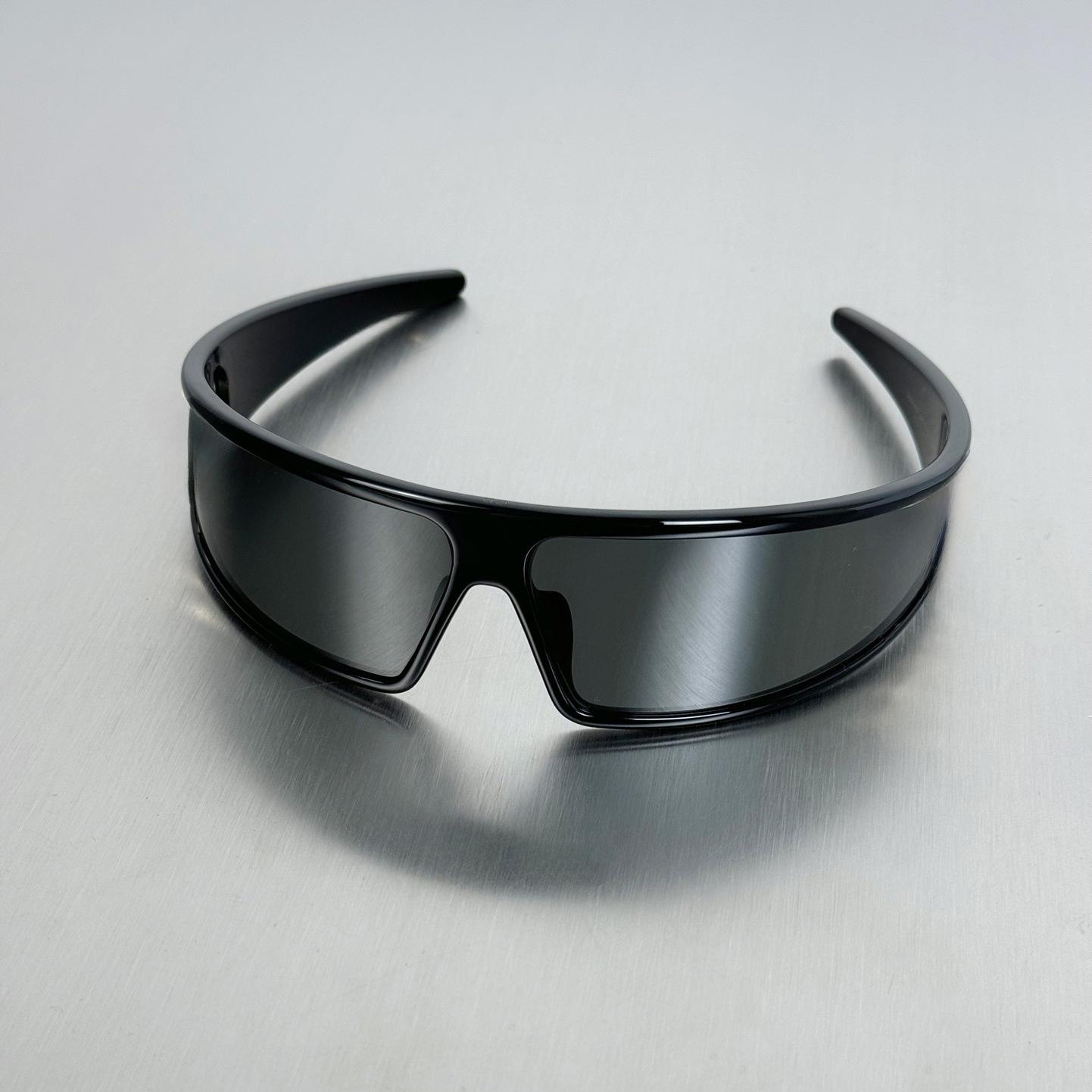 End Design Style Ladies Foldable Headband Sunglasses - A Lightweight And Space-Saving Design For Travel Essentials
End Design Style Ladies Foldable Headband Sunglasses - A Lightweight And Space-Saving Design For Travel Essentials