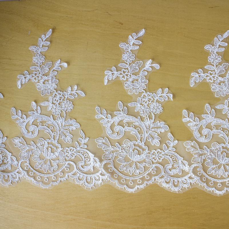 Computer Embroidery Lace Car Stock Lace Outside Wedding Dress Clothing Children S Veil Diy Handmade Decorative Accessories This white car stock, one yard price
Computer Embroidery Lace Car Stock Lace Outside Wedding Dress Clothing Children S Veil Diy Handmade Decorative Accessories This white car stock, one yard price