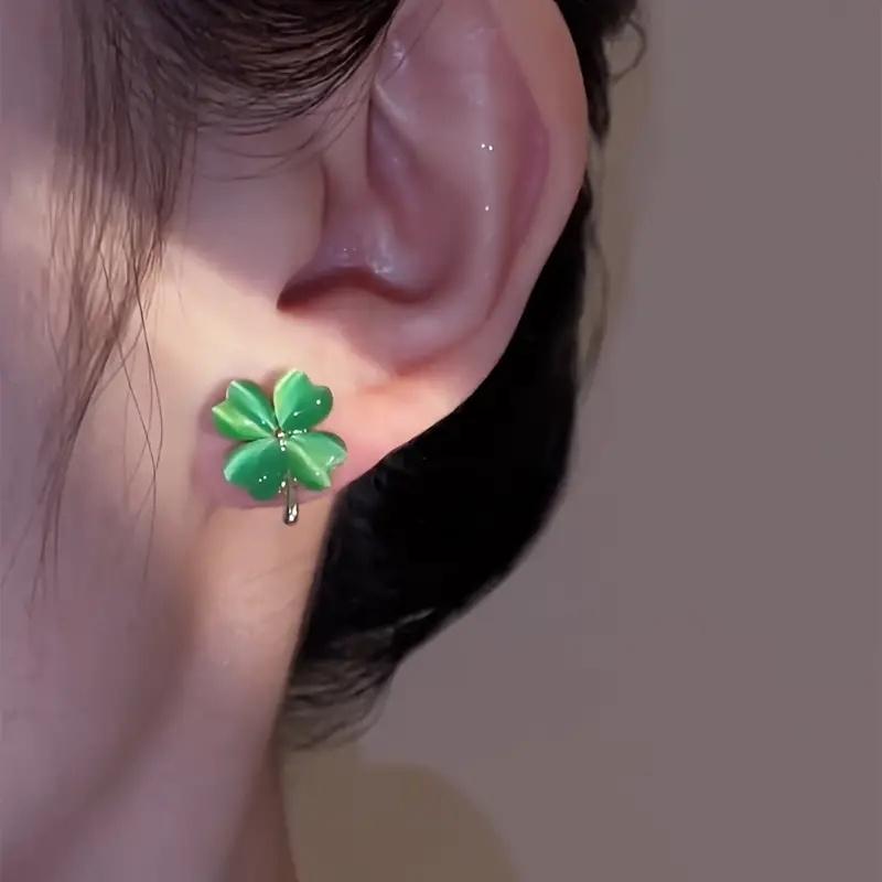 1 Pair Creative Leaf Grass Stud Earrings, Elegant Classic Design for Women - Everyday Wear, Valentine s Gift зелёный
1 Pair Creative Leaf Grass Stud Earrings, Elegant Classic Design for Women - Everyday Wear, Valentine s Gift зелёный